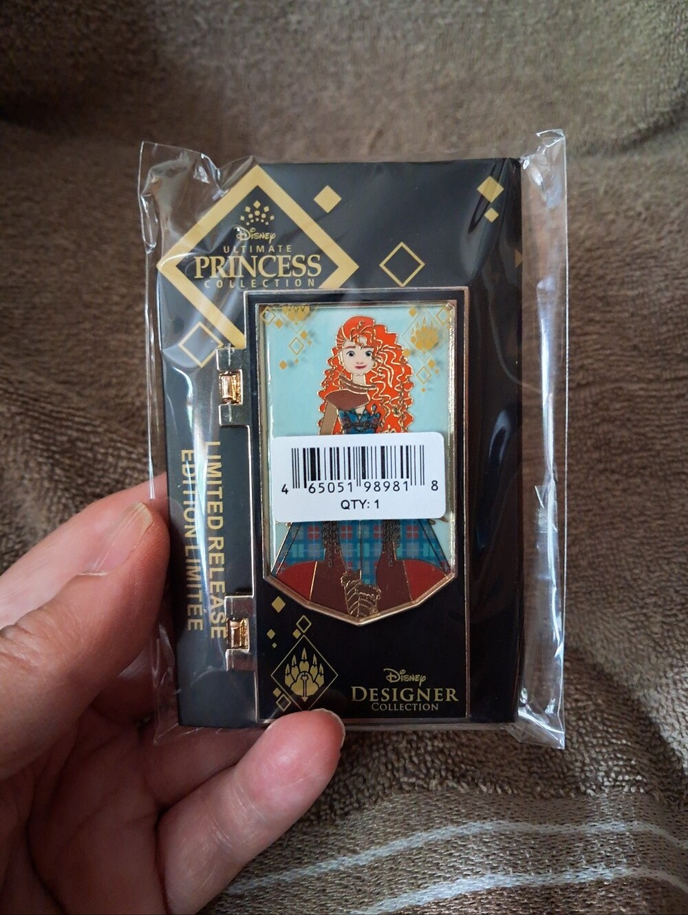 Merida Designer Princess Collection Pin - Picture 5 of 5